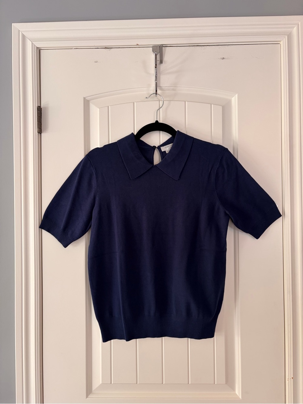 Contemporaine by Simons - Women's Navy Short-Sleeve Collared Sweater
